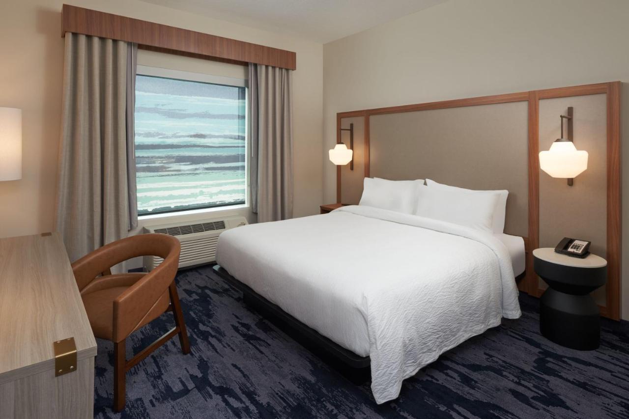 Fairfield By Marriott & West Palm Hotel Century Village (West Palm Beach, Palm Beach County)